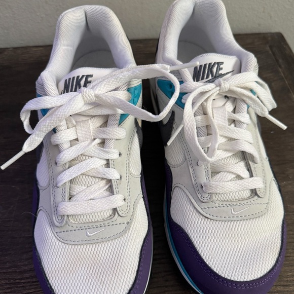 Nike Air Max Correlate Women’s Sneakers Size 9 White Purple Teal Black - Picture 3 of 6